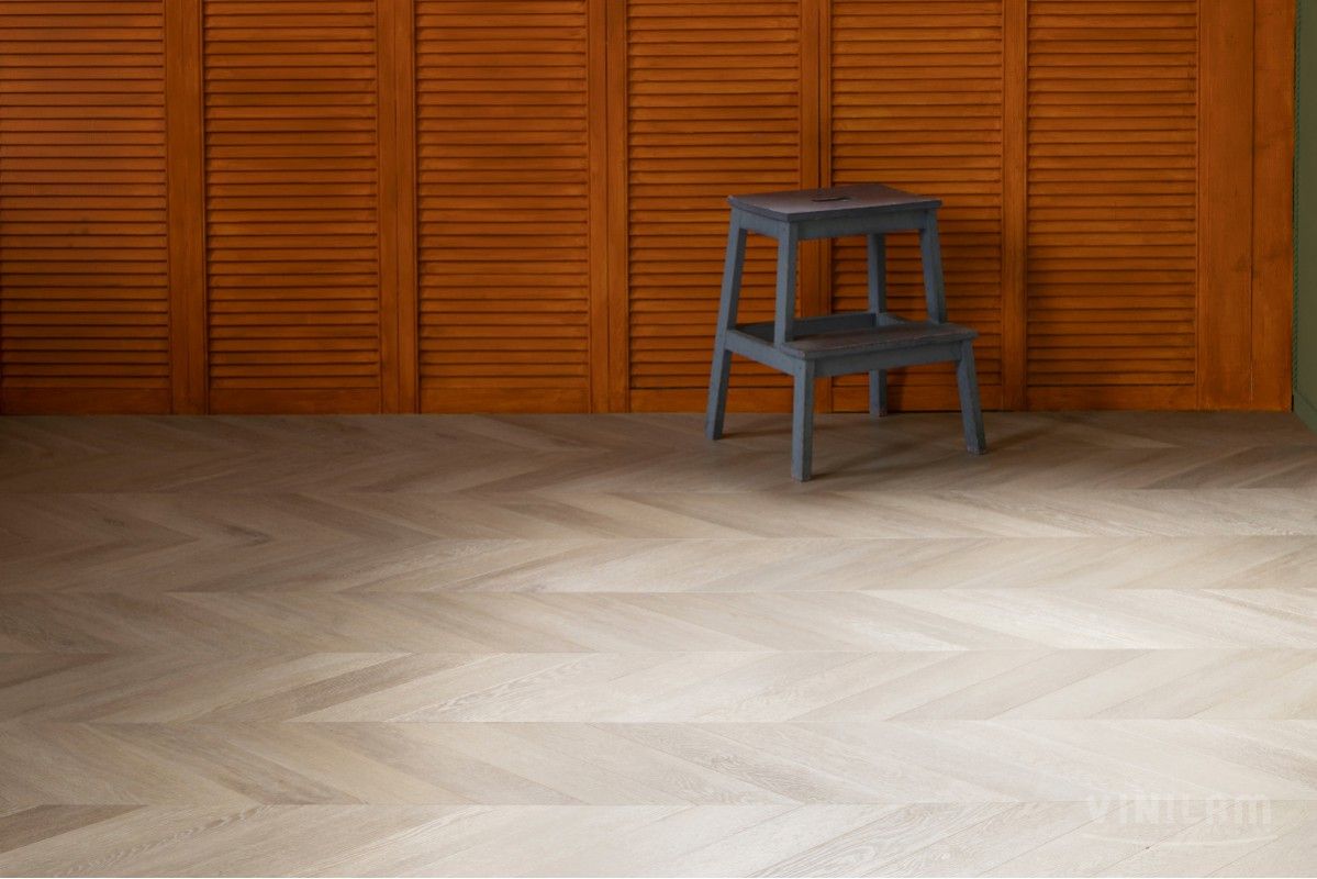 Кварцвиниловая плитка Vinilam PARQUET CHEVRON 2,5 mm RI4445118CL4 Шеврон Сезар