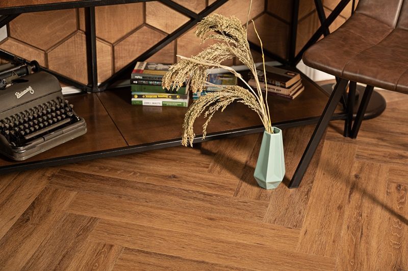 Кварцвиниловая плитка Vinilam PARQUET Herringbone 6,5 mm IS11210 Паркет Де Вилль