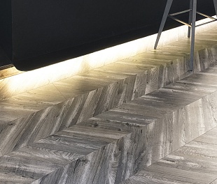 Ламинат Kaindl Natural Touch 8-32 ШИРОКАЯ Дуб Корнборг К4439 RH