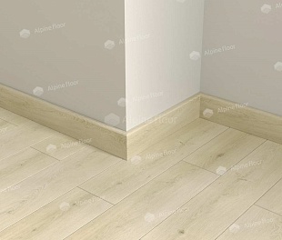 Плинтус Alpine floor Parquet Light SK 11-26