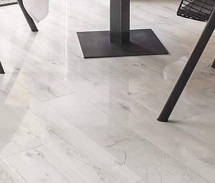 Ламинат Kaindl Easy Touch 8-32 ПРЕМИУМ Глянец Дуб Сноу О251 HG