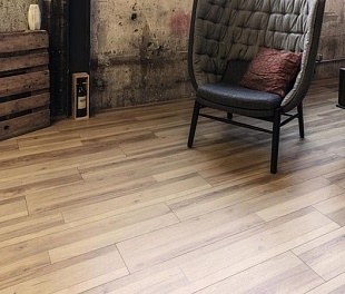 Ламинат Kaindl Classic Touch 8-32 Стандарт Дуб ТРУ К4412 АV