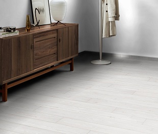 Ламинат Kaindl Classic Touch 8-32 ПРЕМИУМ Сосна Кадьяк 34308 AT