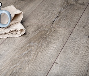 Ламинат Krono Swiss (Kronopol) Aurum Symfonia Aqua Zero D4529 Solo Oak (Дуб Соло)