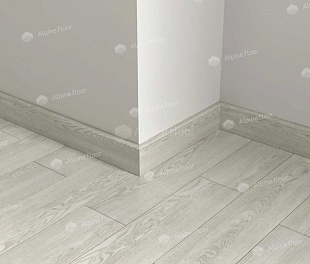 Плинтус Alpine floor Parquet Light SK 13-4