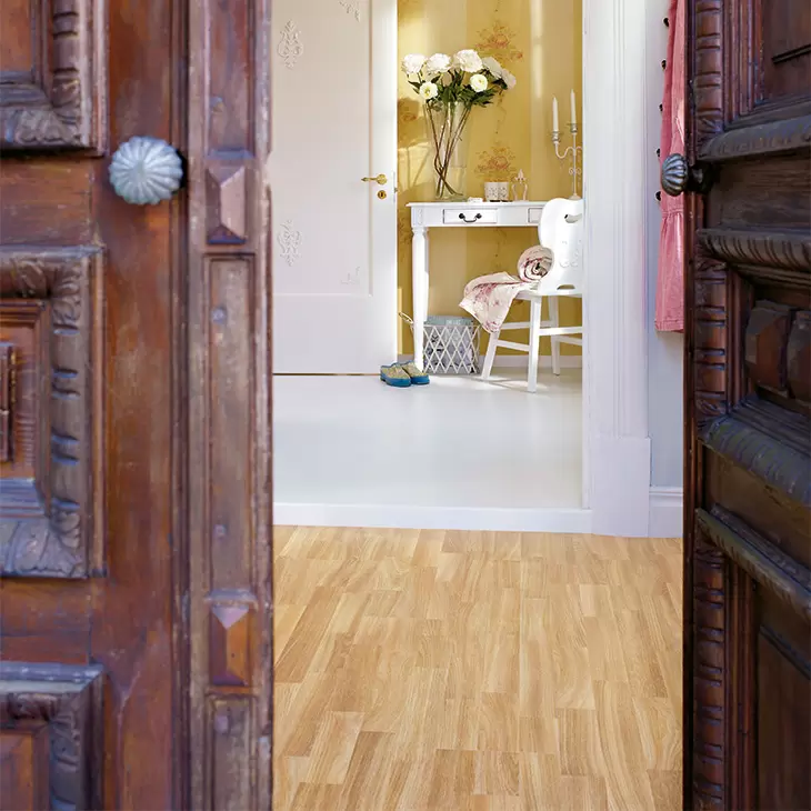 Ламинат Pergo Public Extreme Classic Plank Дуб Элегант, 3-Х Полосный L0101-01789