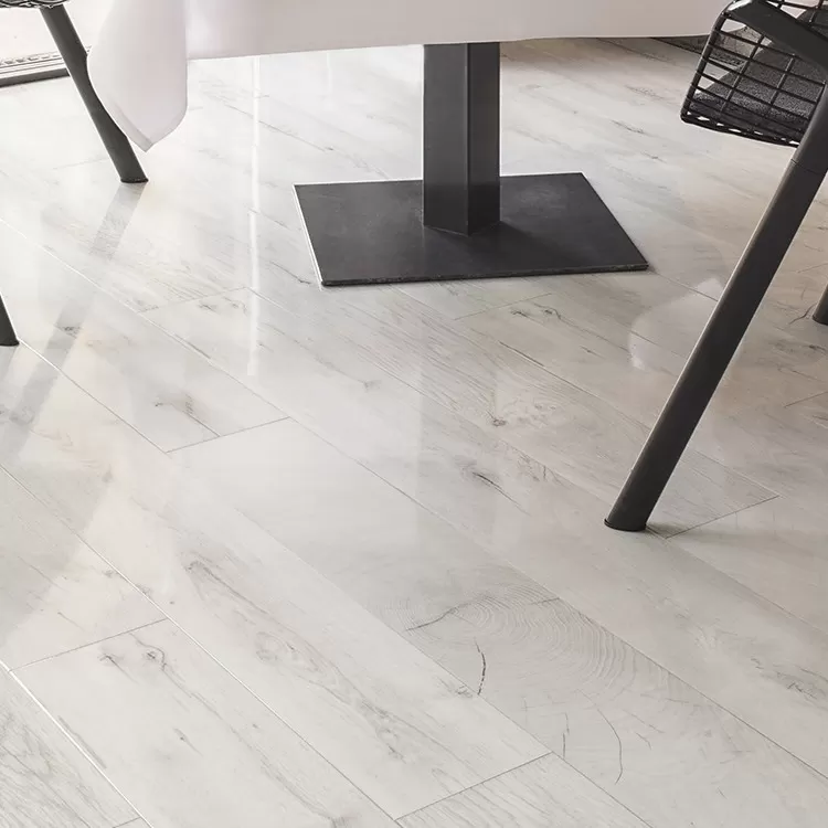 Ламинат Kaindl Easy Touch 8-32 ПРЕМИУМ Глянец Дуб Сноу О251 HG