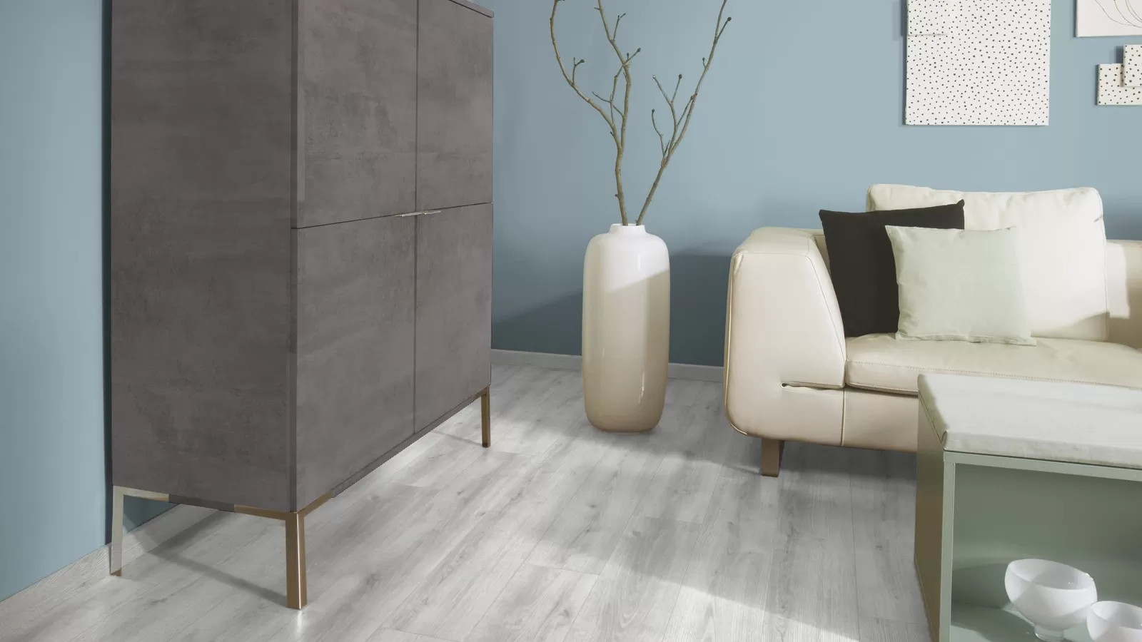 Ламинат Kaindl Natural Touch 8-32 СТАНДАРТ Дуб Бетон К4422RI