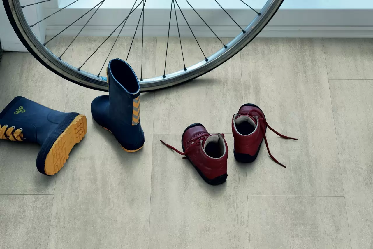 Кварцвиниловая плитка Pergo Optimum Tile Click Травертин Светло-Серый V3120-40047