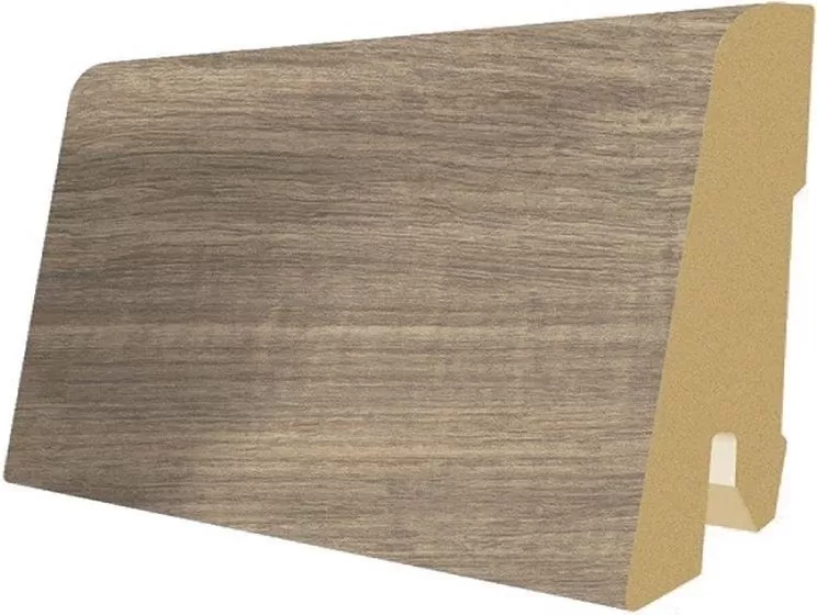 Плинтус Egger L500