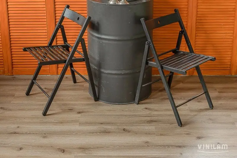 Кварцвиниловая плитка Vinilam Click 3,7 мм 8838-EIR Дуб Дамп