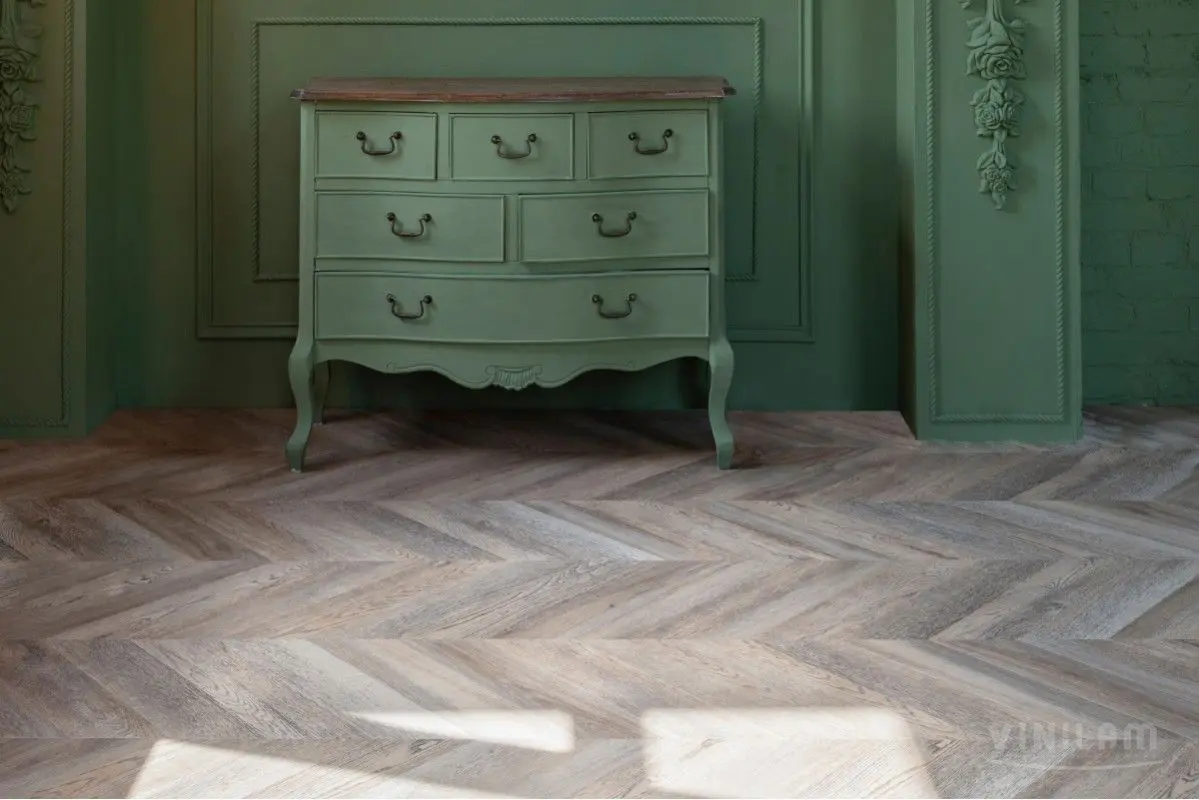 Кварцвиниловая плитка Vinilam PARQUET CHEVRON 8,5 mm RI153616CL4 Шеврон Шампань