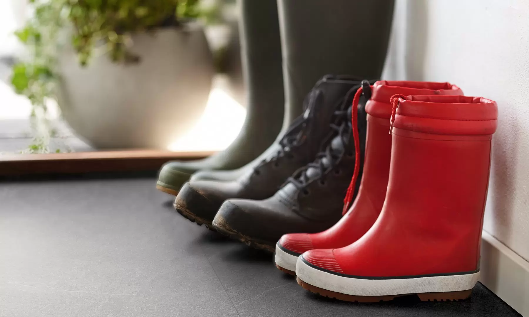 Ламинат Pergo Original Excellence Big Slab 4V Сланец Светло-Серый L0220-01780